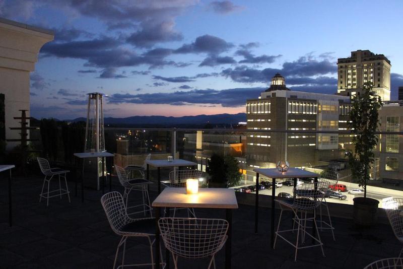 Hilton Garden Inn Asheville Downtown Exterior foto